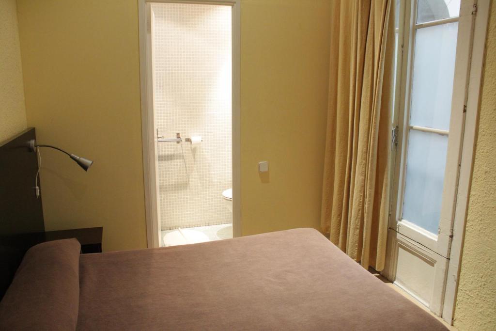 Hostal Baires Barcelona Zimmer foto